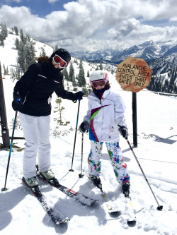 Fawn Carson skiing with daughter
